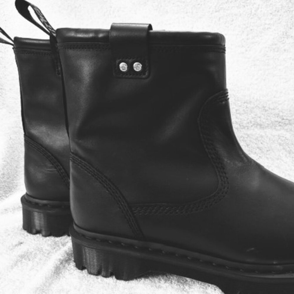 Men's NWOB Dr Martens Anistone Lo Leather Biker Boots Size 11 US - Picture 4 of 11